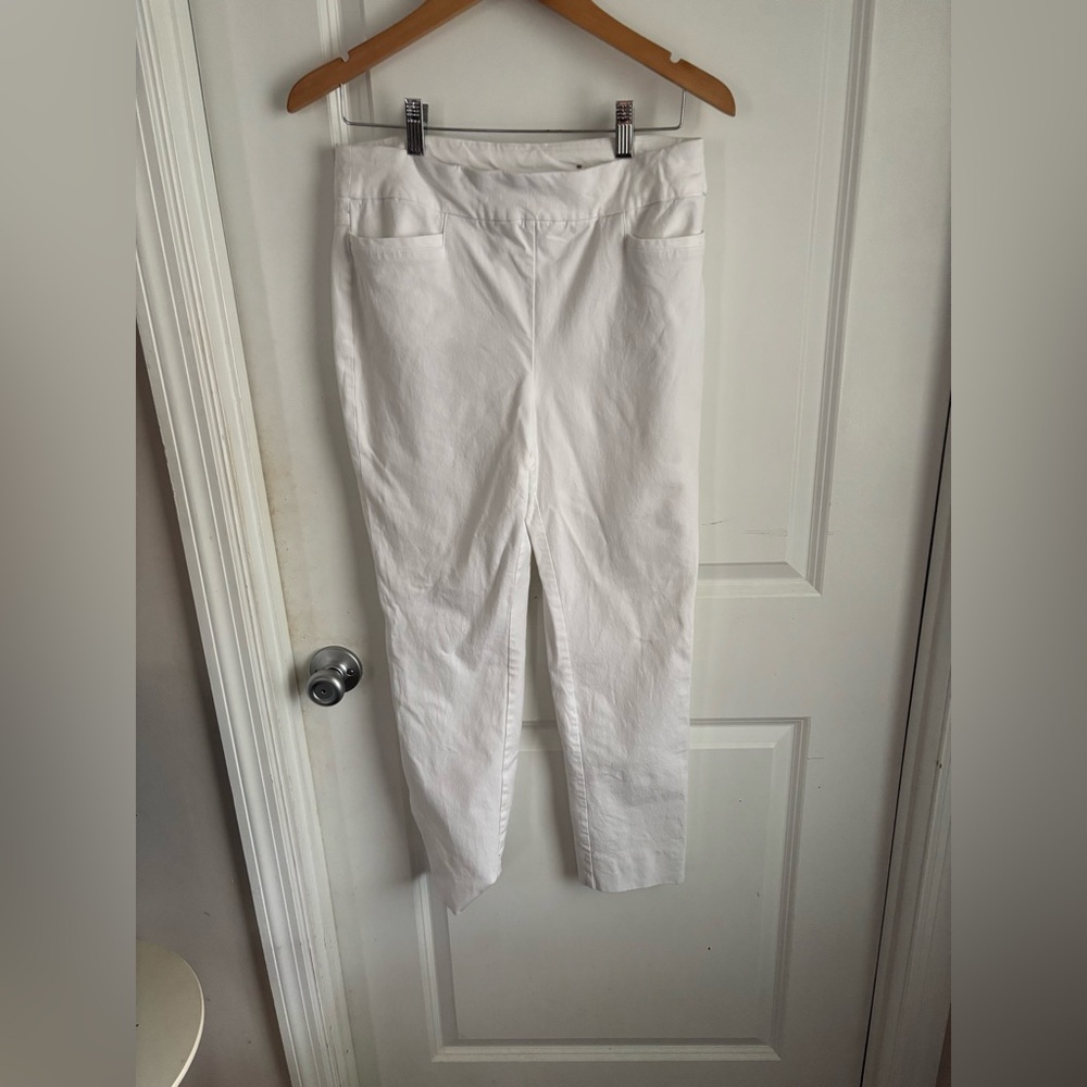 Soft Surroundings white stretchy pull up pants.